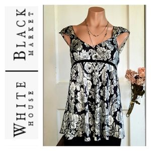 Like new White House Black Market blouse sz medium